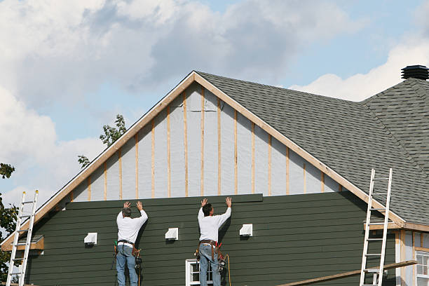 Professional Siding Inspection technician working in Leander, TX